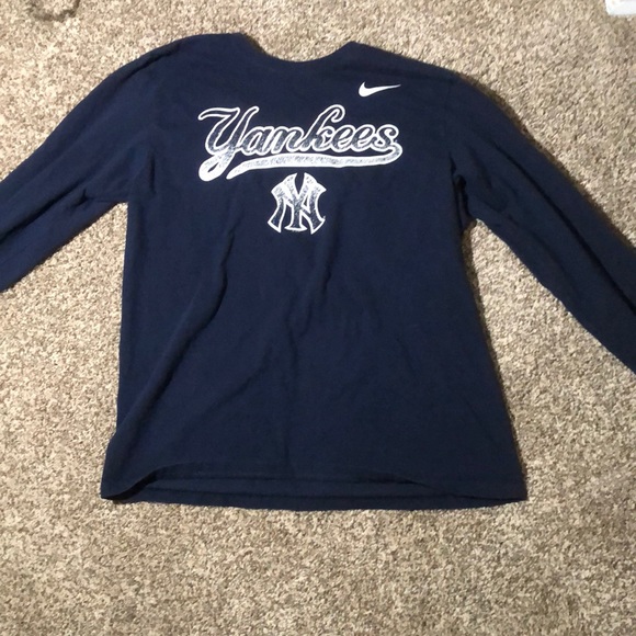 nike yankees long sleeve shirt